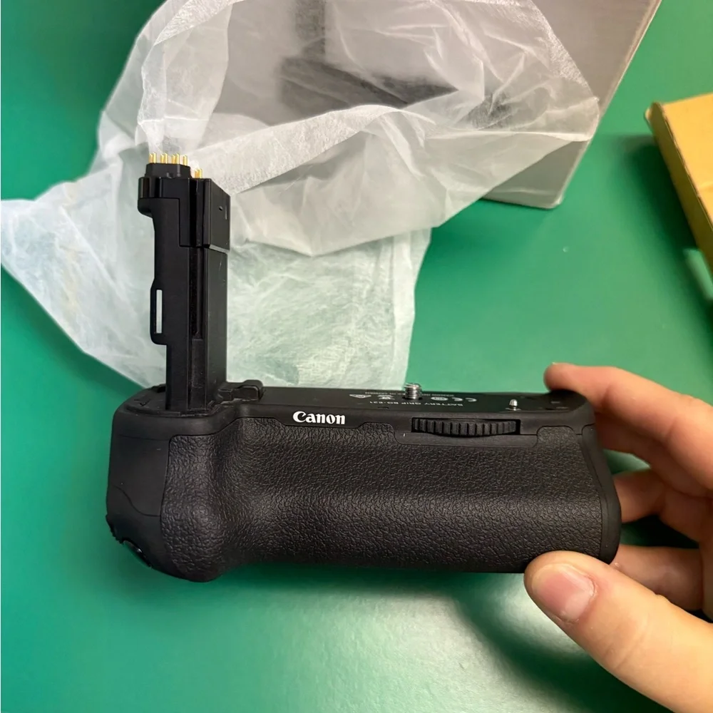Canon Black BG-E21 Battery Grip